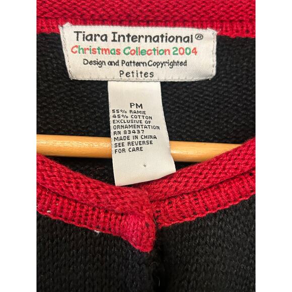 Tiara International Santa Claus Christmas Sweater 2004‎ PM Red Festive Holiday - Picture 9 of 10